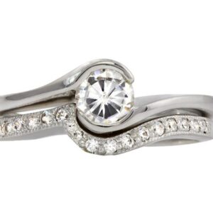 Rego 14k White Gold .14 ctw Diamond Curved Wedding Band Only